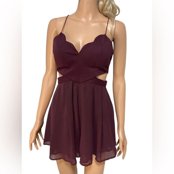 Selfie Leslie Hollywood Plum Romper Size S - Picture 4 of 13